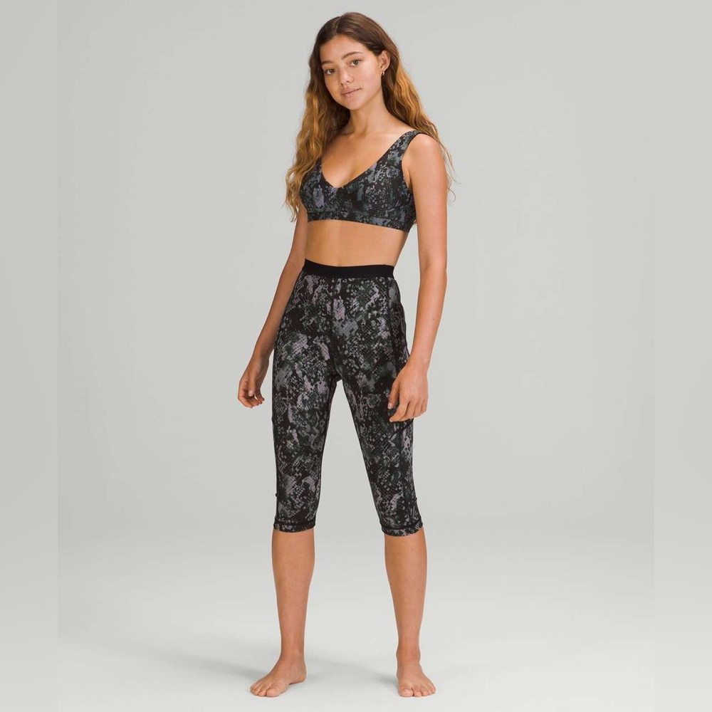 Lululemon High Rise Paddle Crop leggings size 2 sun protection